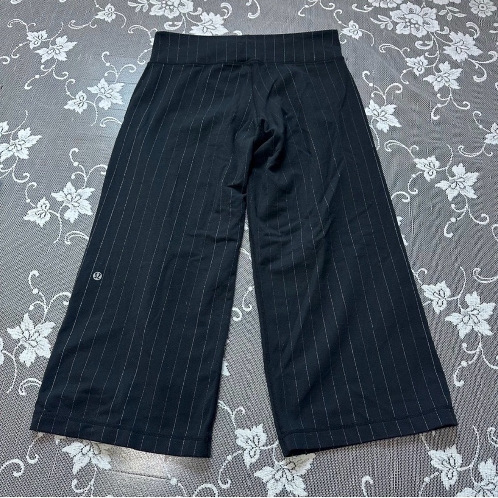 Lululemon Wide Leg Capri Pant - Picture 2 of 4